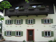 Fassadenrenovierung und Holzschutz.JPG